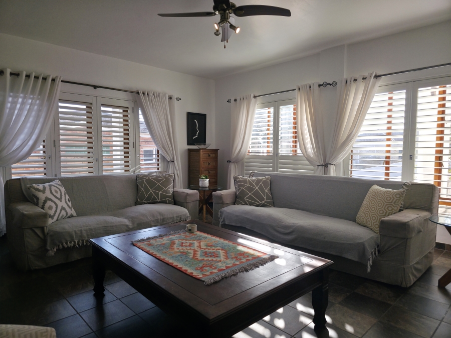 5 Bedroom Property for Sale in Wavecrest Eastern Cape